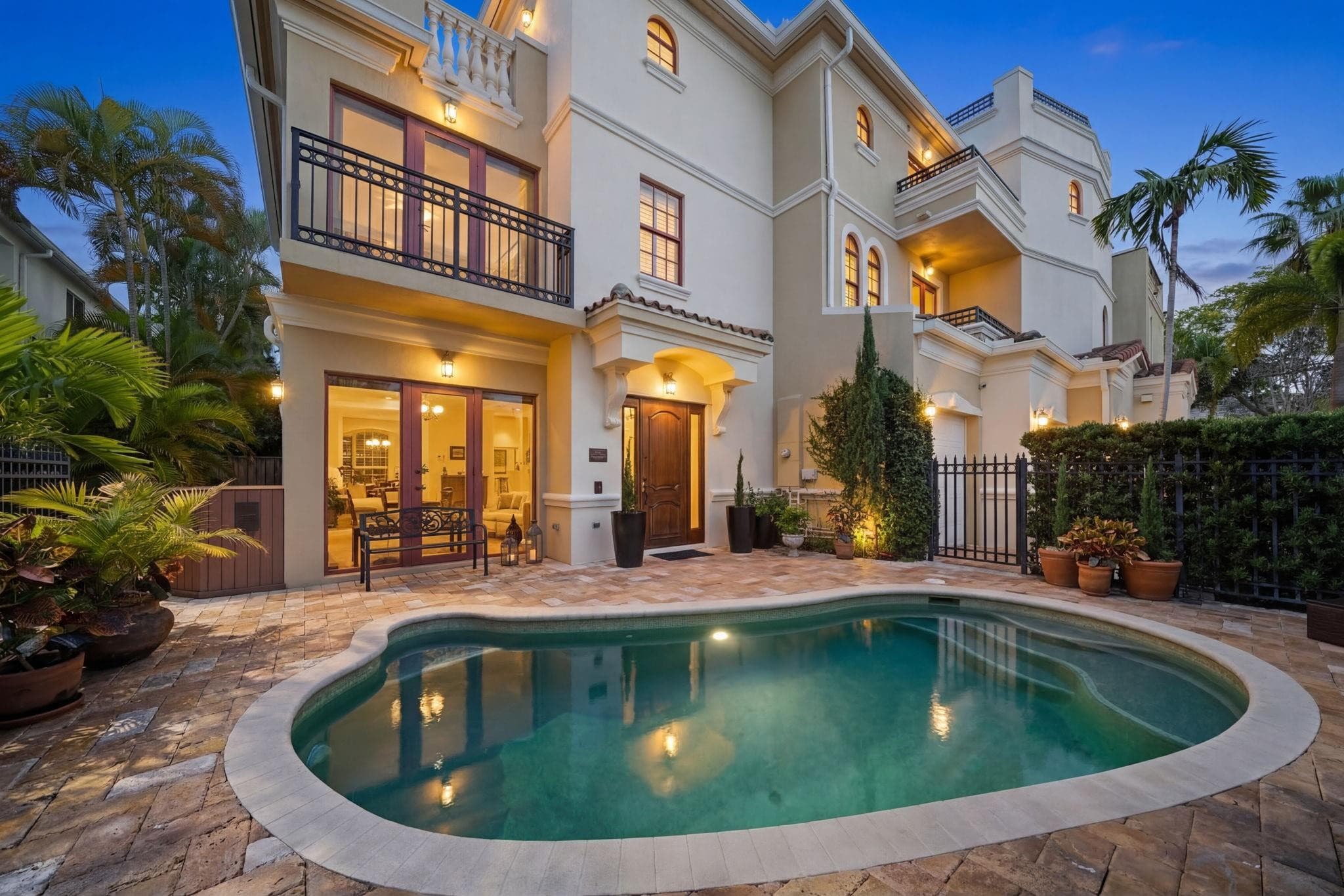 645 NE 17th Way 645, Fort Lauderdale, FL 33304 2
