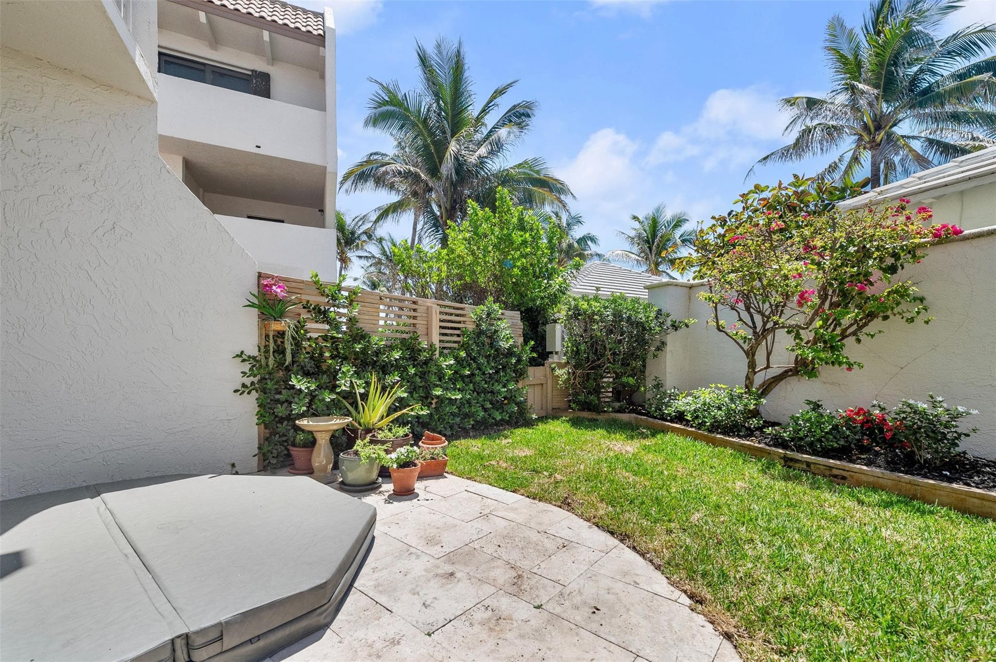1223 Hillsboro Mile 6, Hillsboro Beach, FL 33062 32