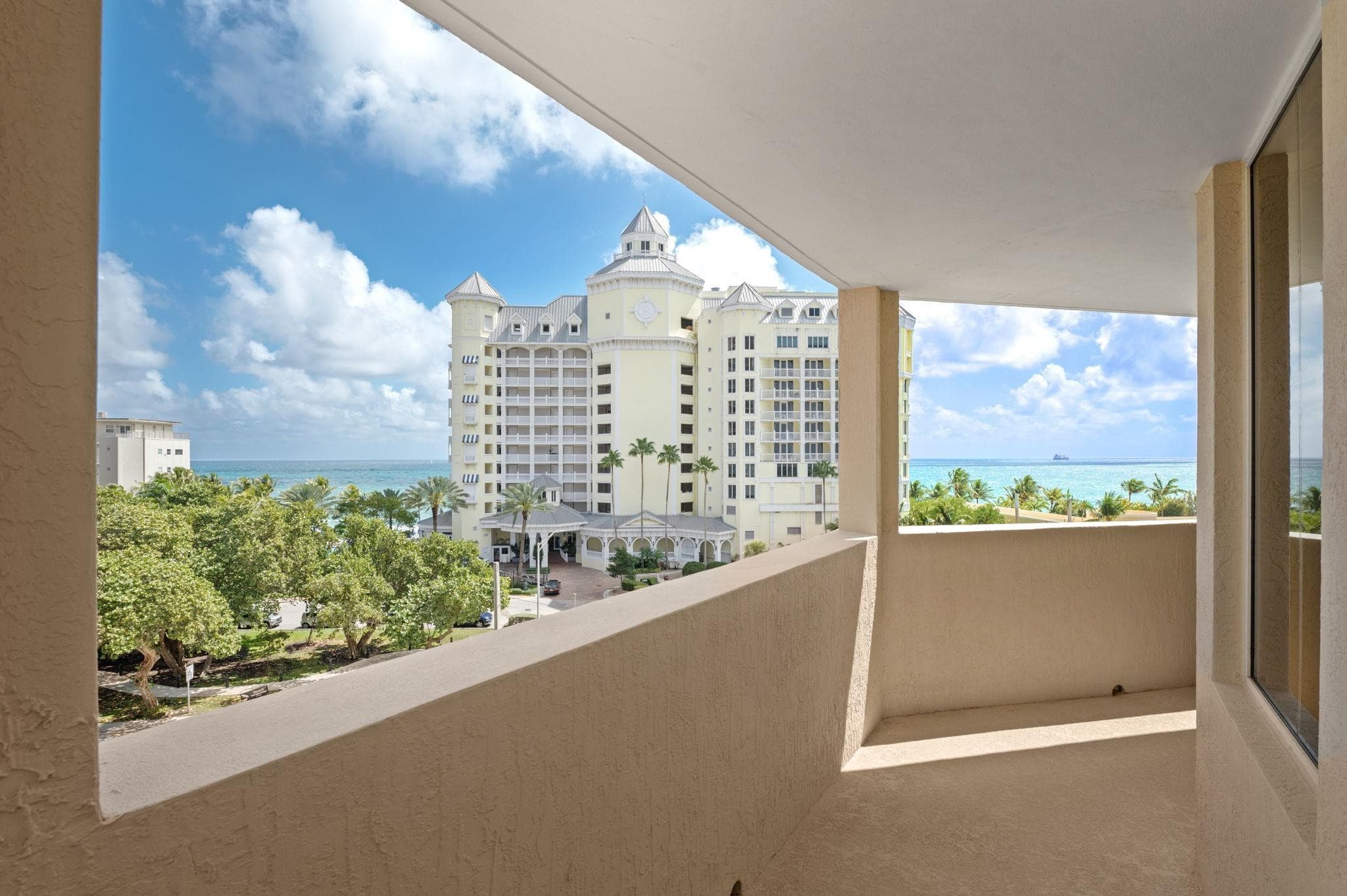 2001 N Ocean Boulevard 605, Fort Lauderdale, FL 33305 24