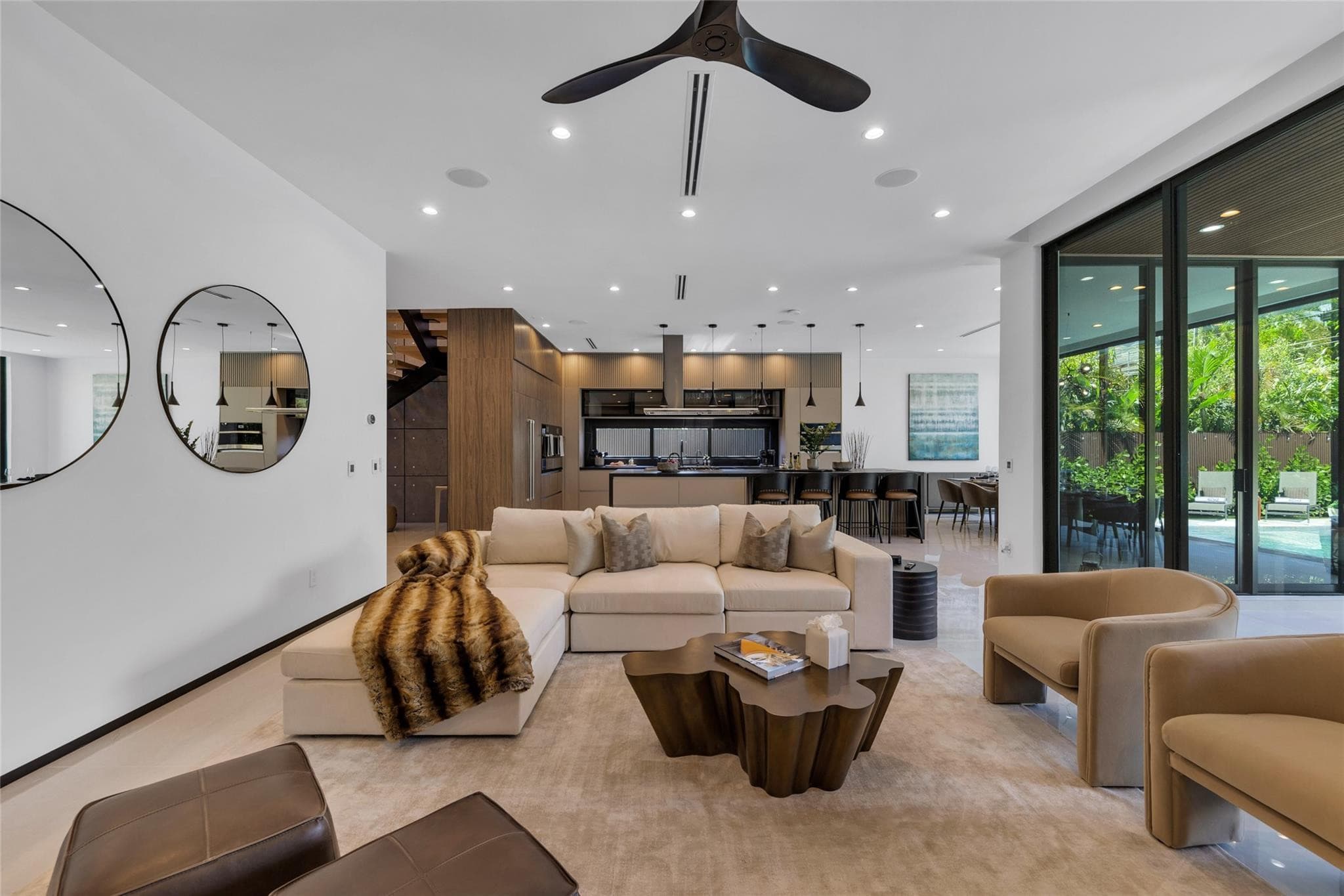 727 NE 17th Way, Fort Lauderdale, FL 33304 47