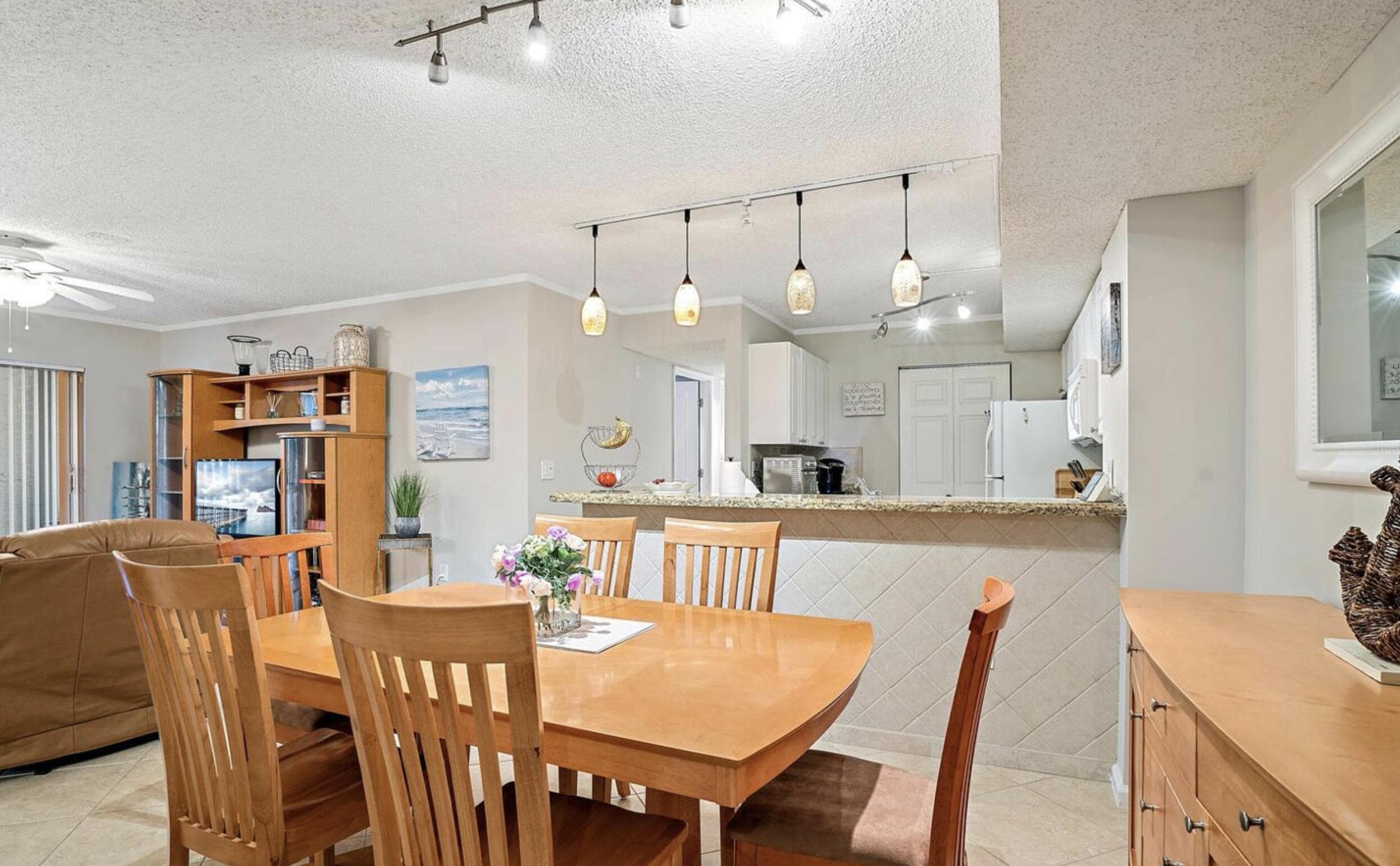 266 Village Boulevard 6102, Tequesta, FL 33469 4