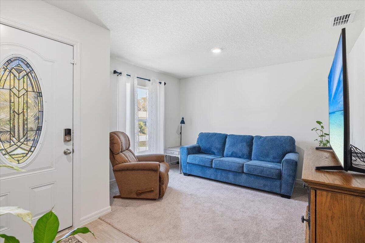 542 Mimosa Street SW, Palm Bay, FL 32908 2