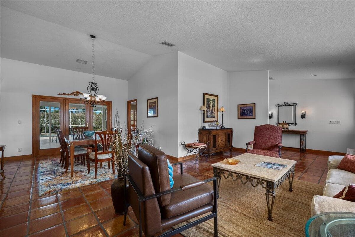 103 Olympus Circle, Jupiter, FL 33477 11