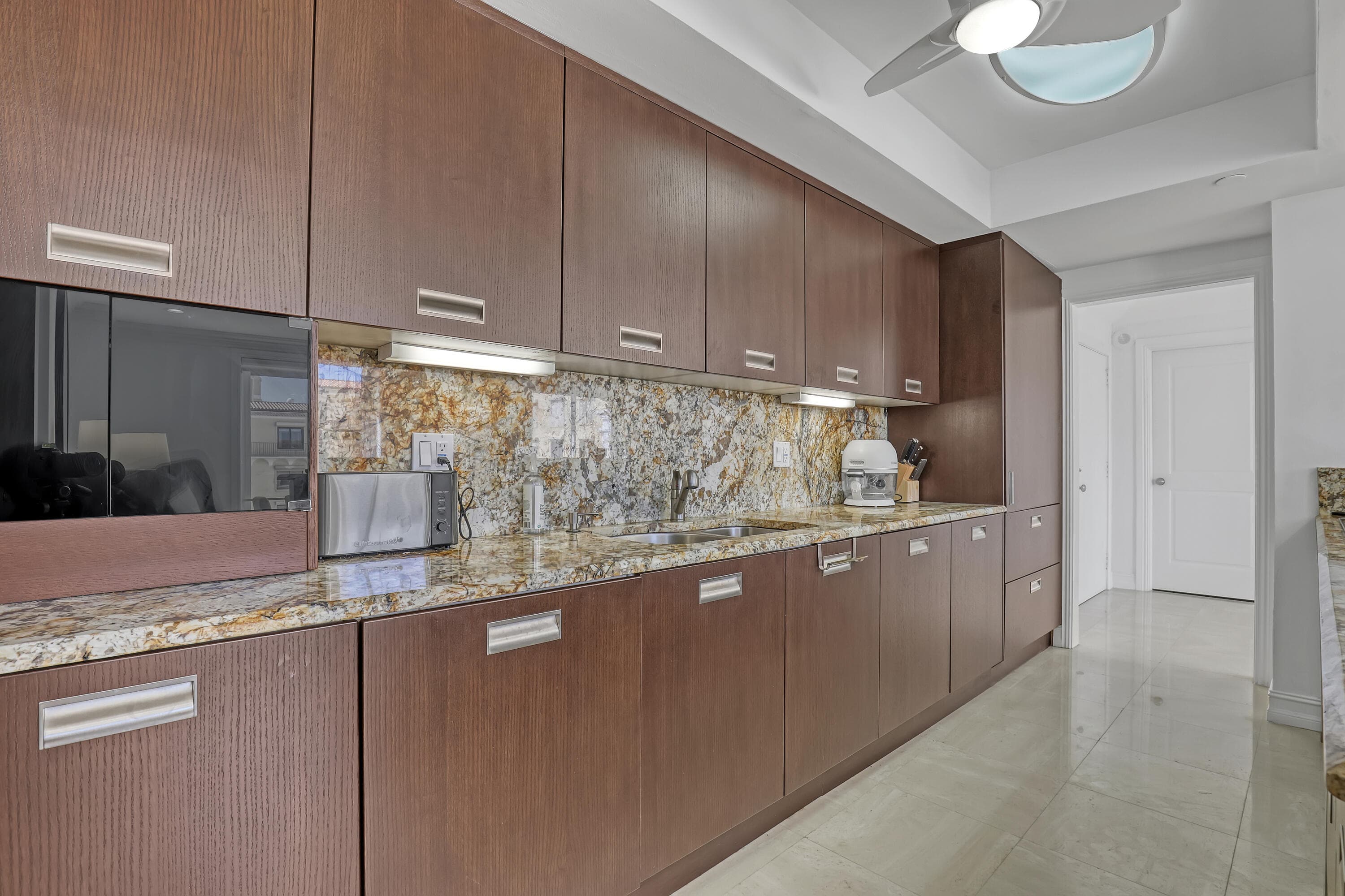 150 Bradley Place 605, Palm Beach, FL 33480 8