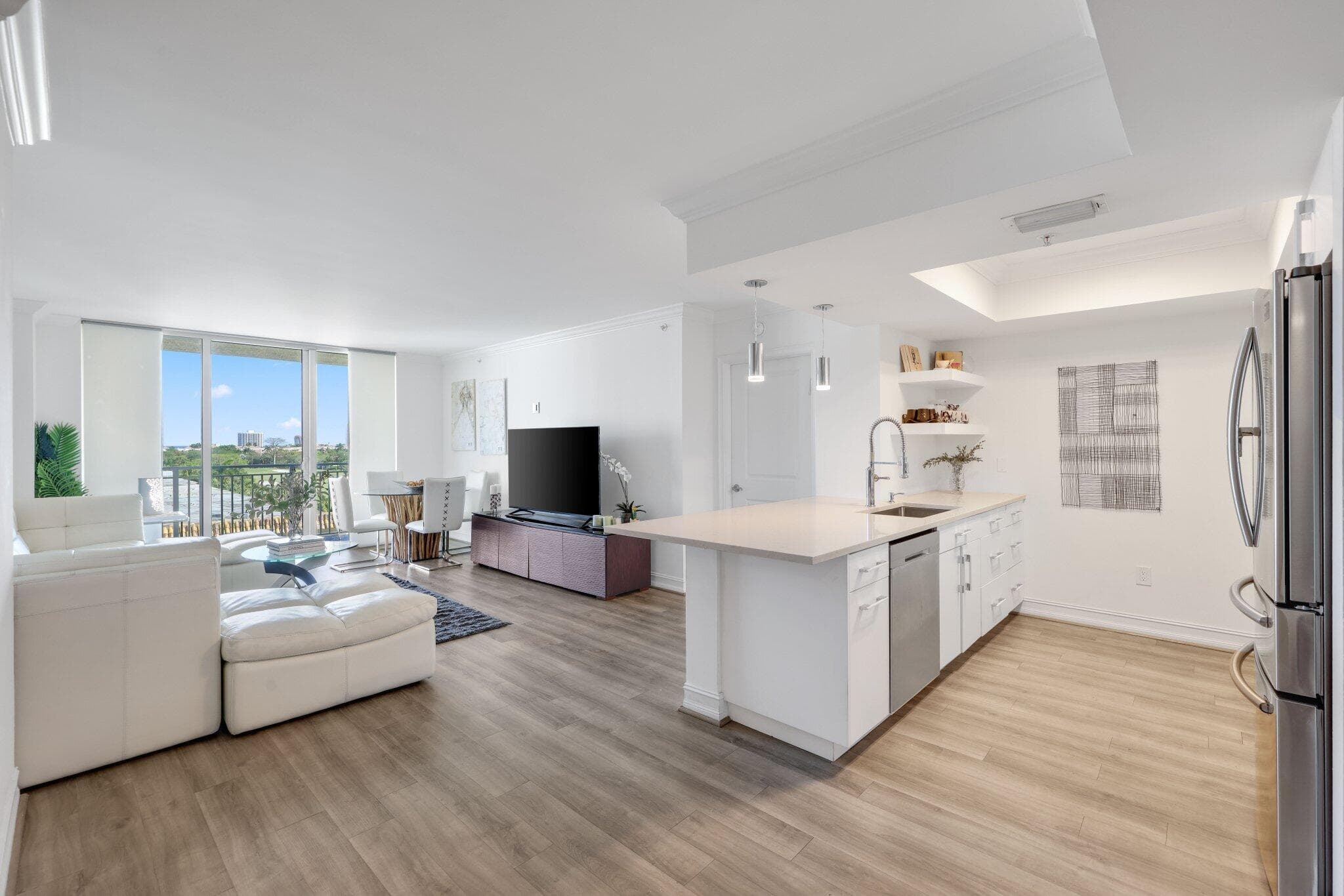 99 SE Mizner Boulevard 609, Boca Raton, FL 33432 5