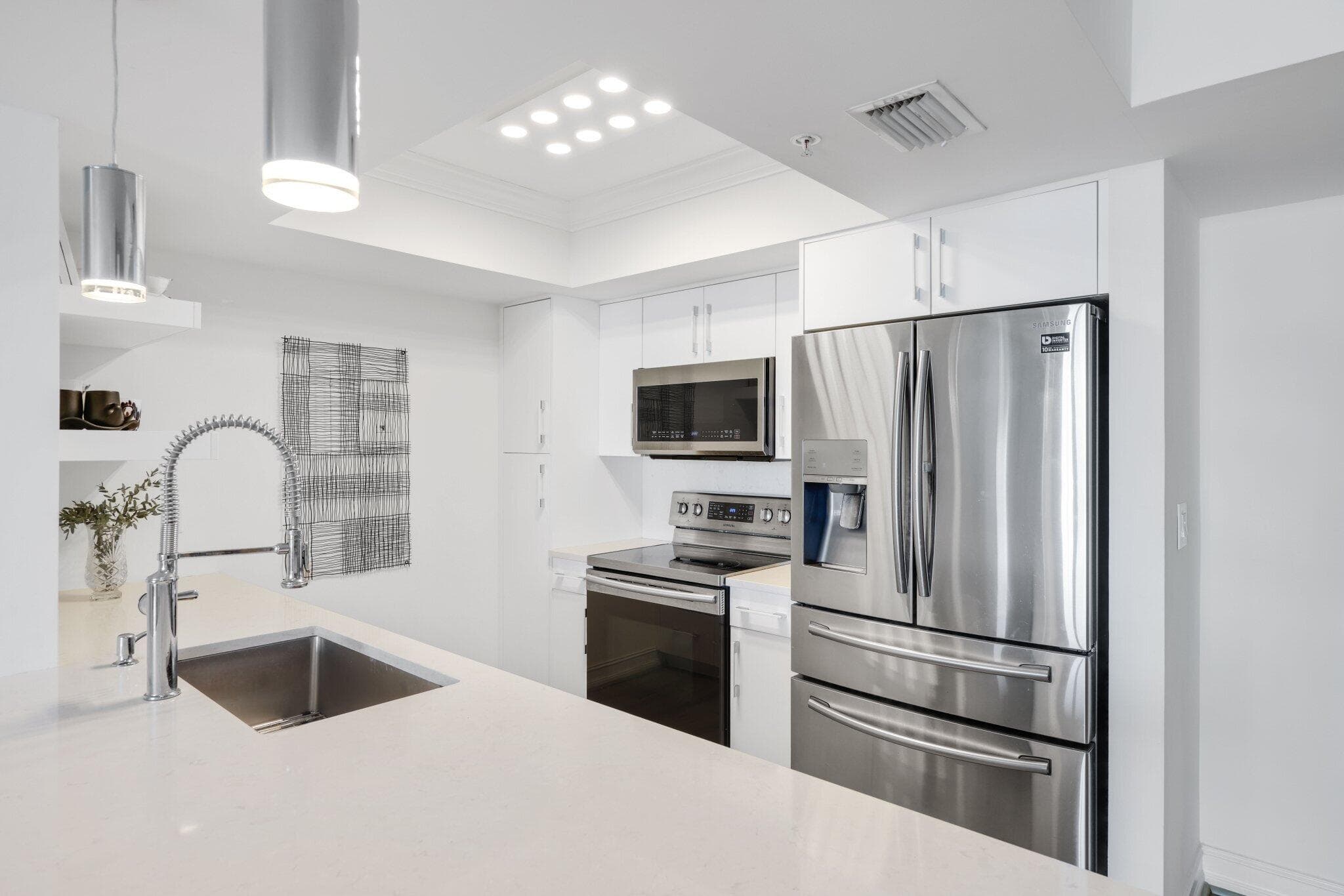 99 SE Mizner Boulevard 609, Boca Raton, FL 33432 4