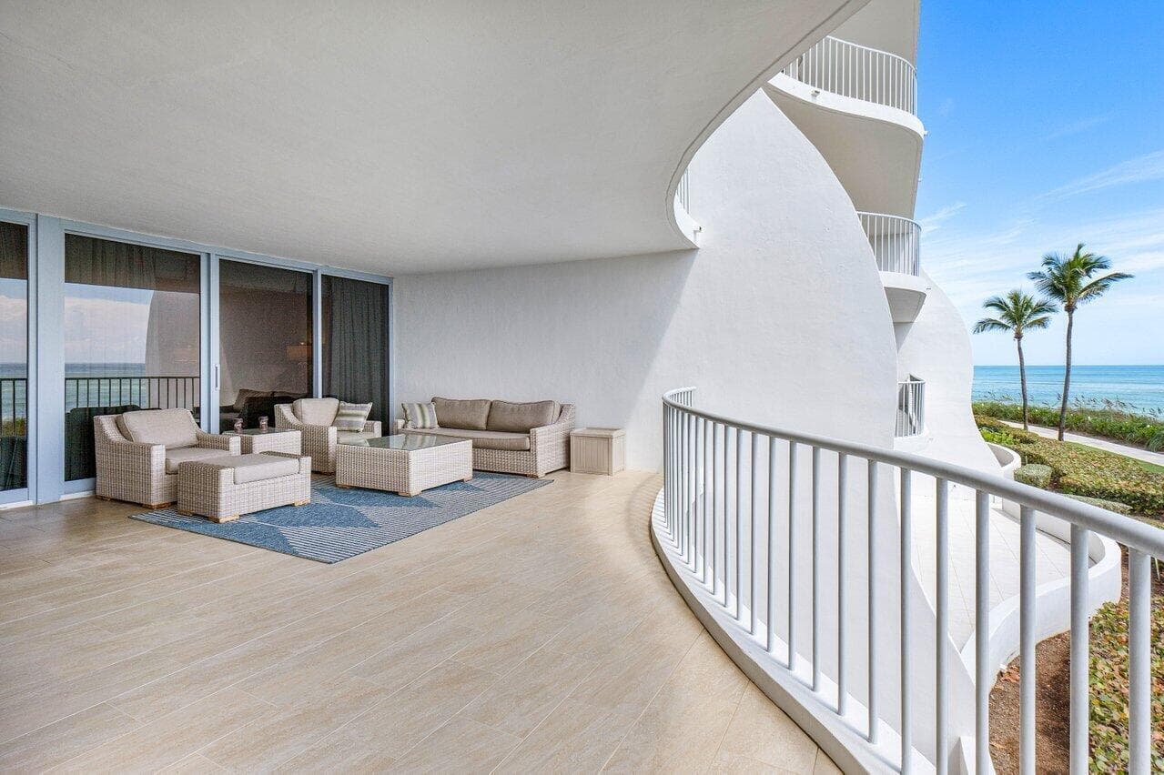 2001 SE Sailfish Point Boulevard 212, Stuart, FL 34996 33