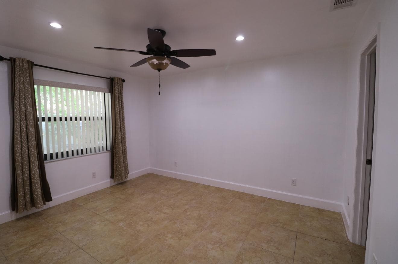 11333 Royal Palm Boulevard E-1, Coral Springs, FL 33065 5