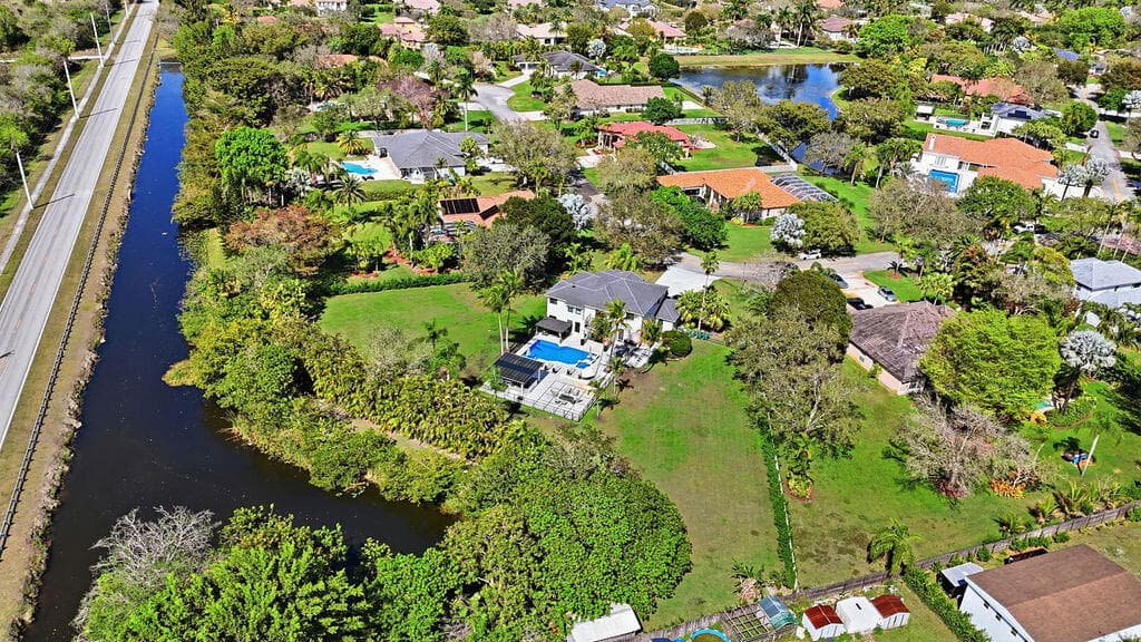 3541 Carlton Lane, Davie, FL 33330 85