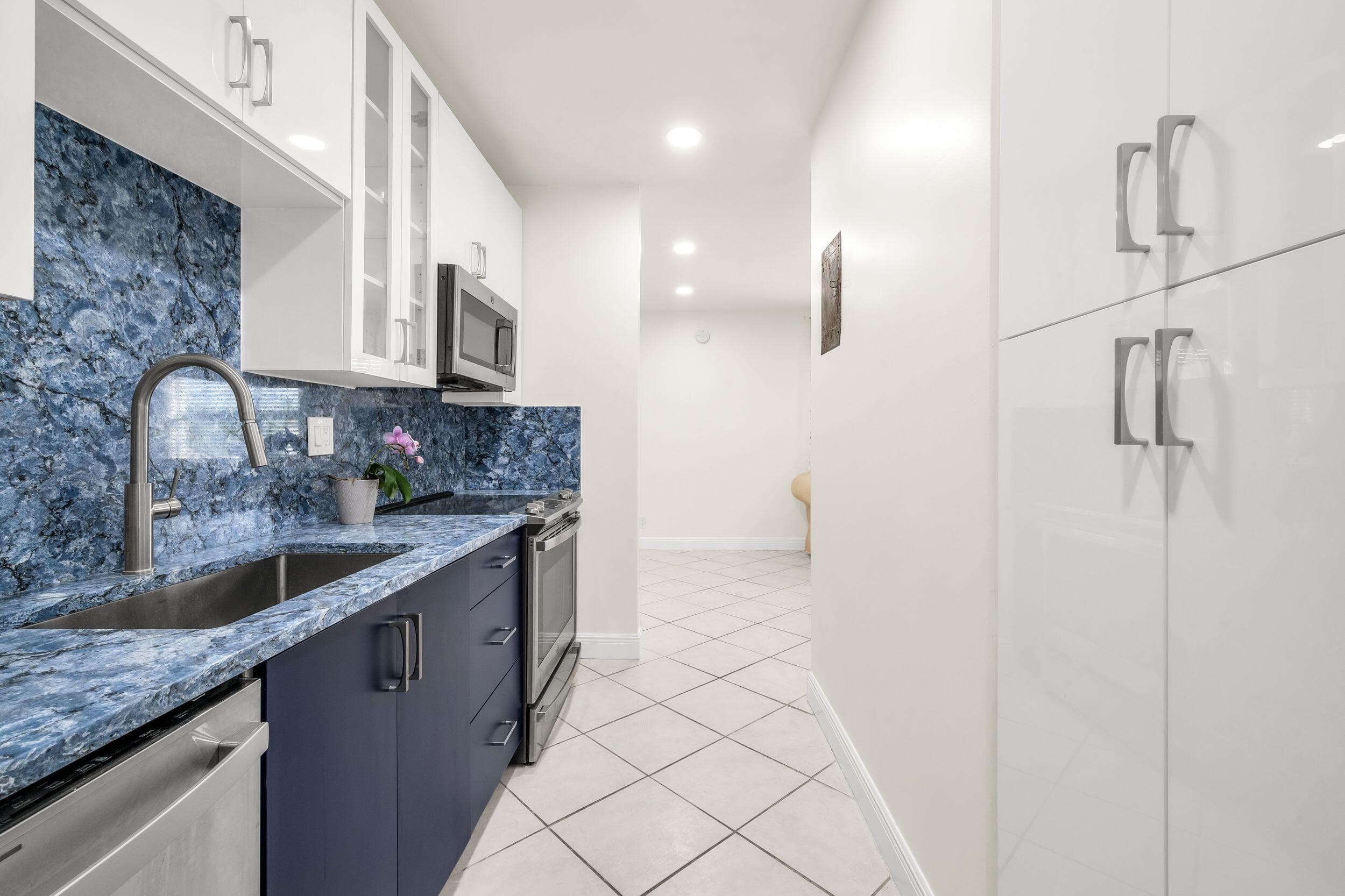 299 SW 7th Street 106, Boca Raton, FL 33432 3