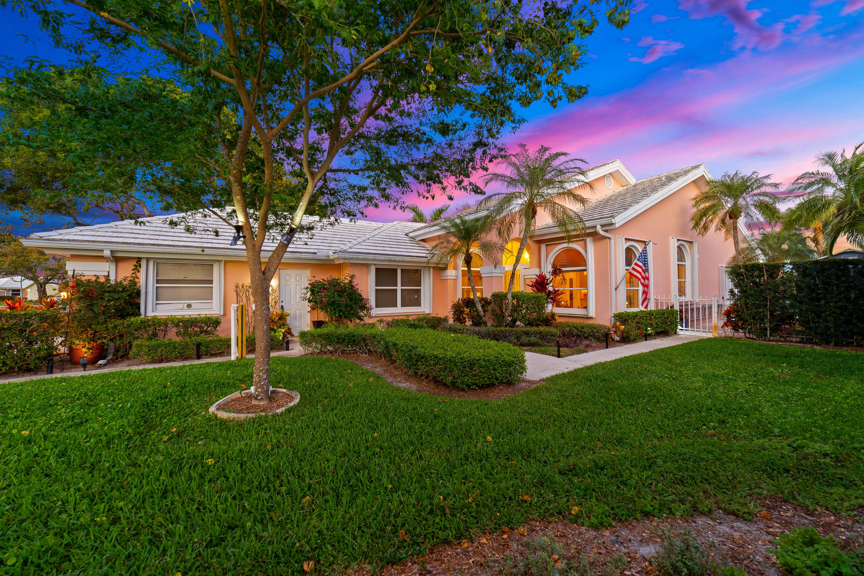 2370 Saratoga Bay Drive, West Palm Beach, FL 33409