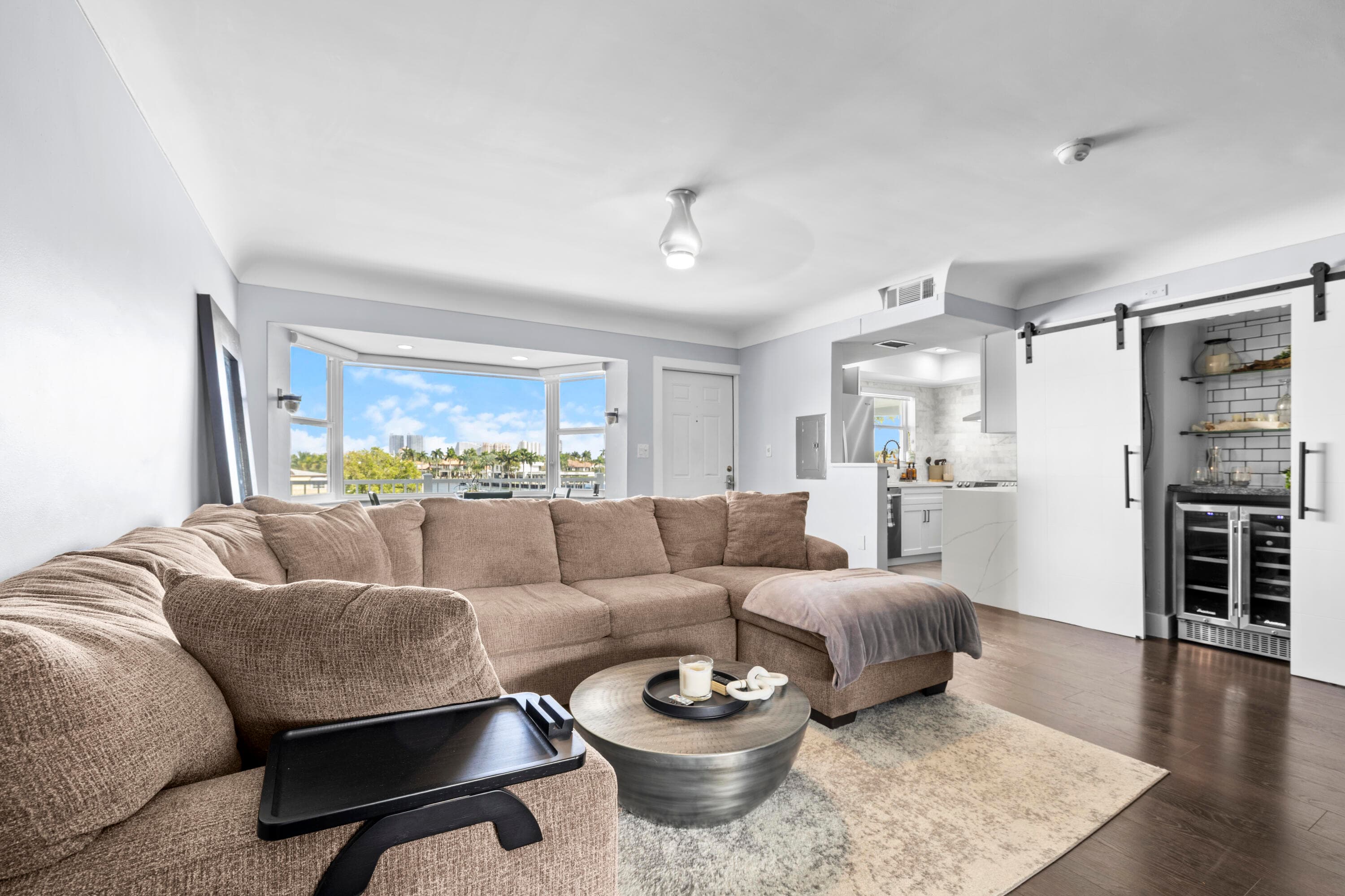 535 Hendricks Isle 302, Fort Lauderdale, FL 33301 18