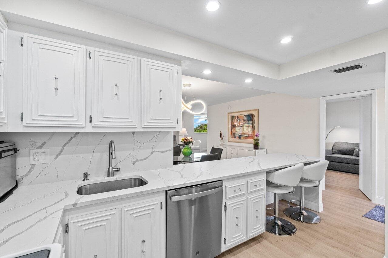 6461 NW 2nd Avenue 411, Boca Raton, FL 33487 3