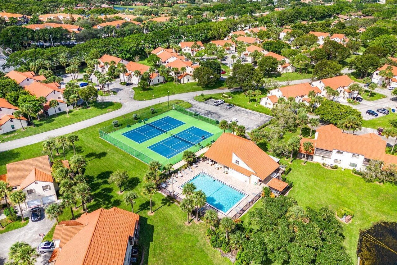10 Via De Casas Sur 104, Boynton Beach, FL 33426 35