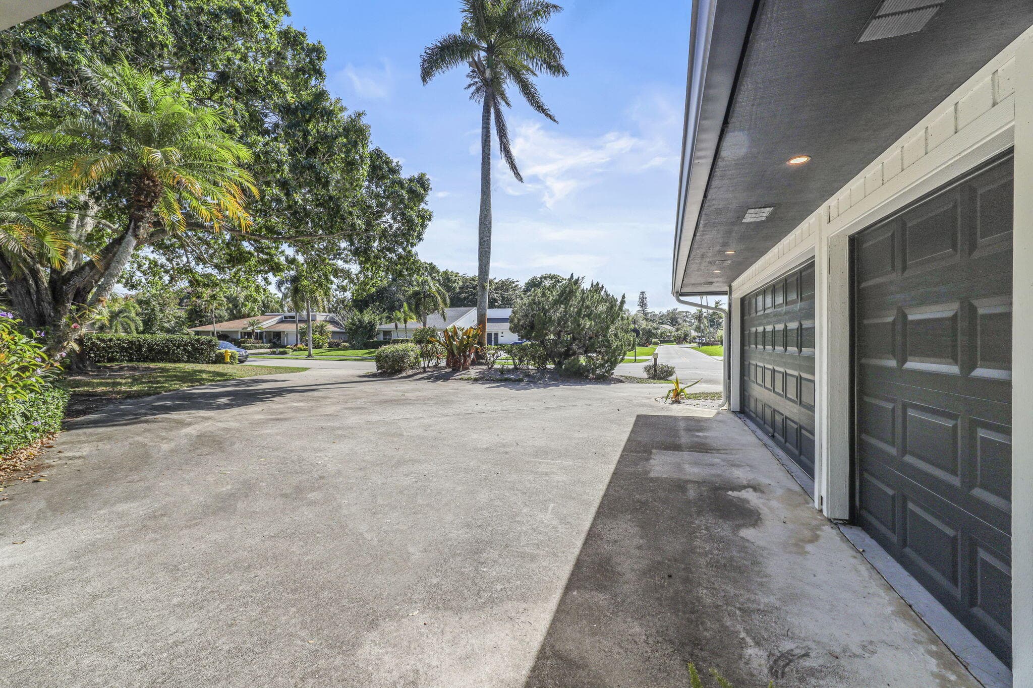 6549 Eastpointe Pines Street, Palm Beach Gardens, FL 33418 60