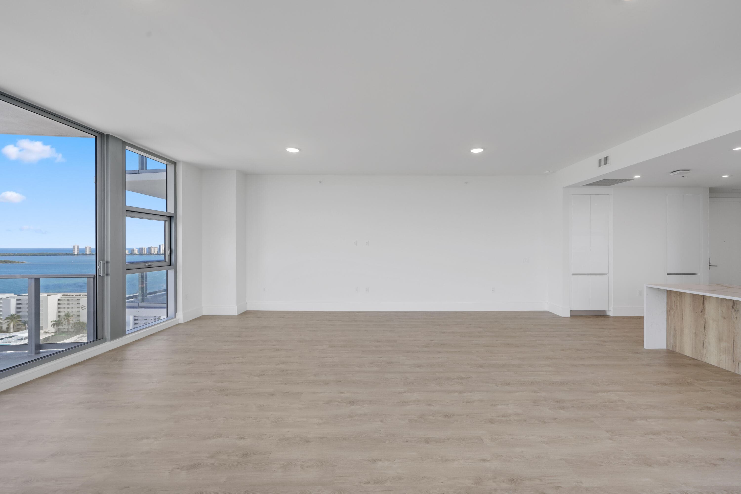 220 Lake Shore Drive 1823, Lake Park, FL 33403 5