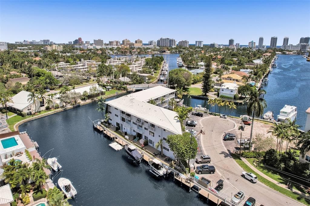 535 Hendricks Isle 209, Fort Lauderdale, FL 33301 37