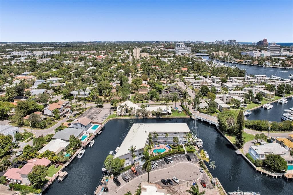 535 Hendricks Isle 209, Fort Lauderdale, FL 33301 39