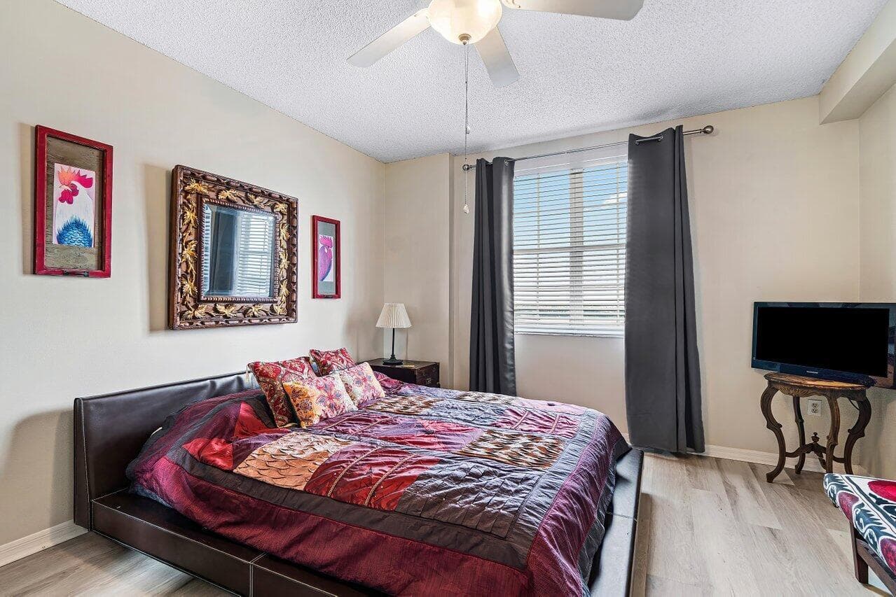 616 Clearwater Park Road 1206, West Palm Beach, FL 33401 14