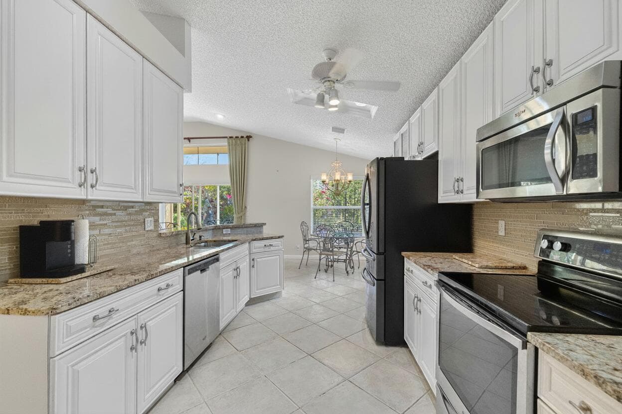 7423 Brunswick Circle, Boynton Beach, FL 33472 17