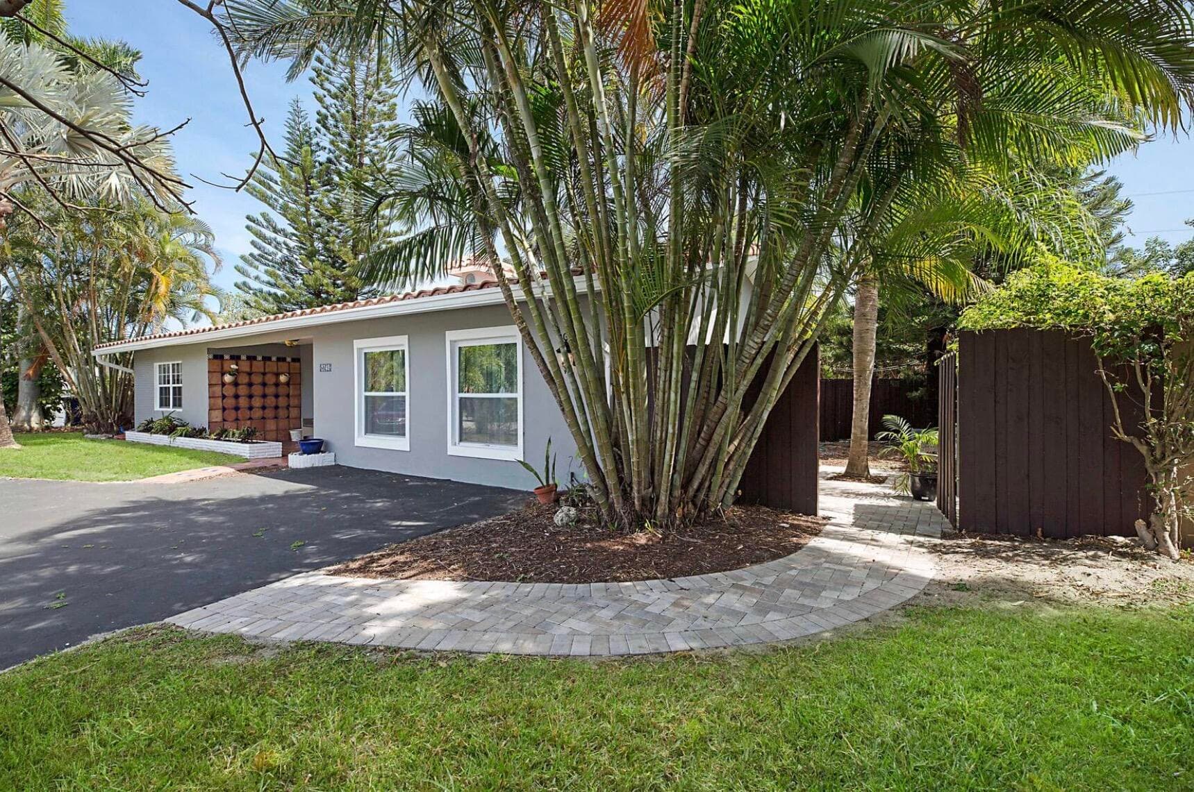 2740 SE 1st Court, Pompano Beach, FL 33062 18