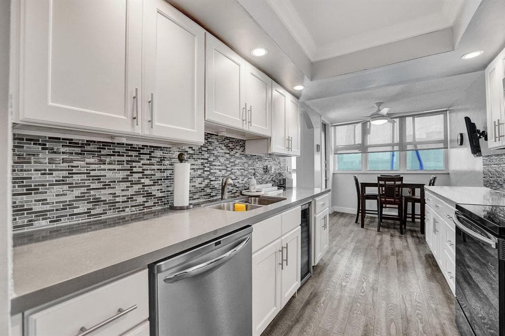 100 Golden Isles Drive 815, Hallandale Beach, FL 33009 31