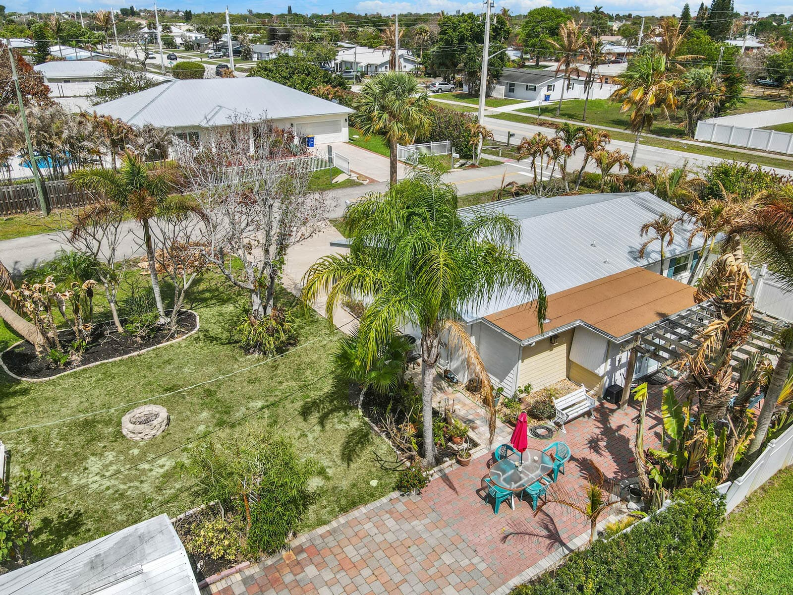 1180 NE Crescent Street, Jensen Beach, FL 34957 3