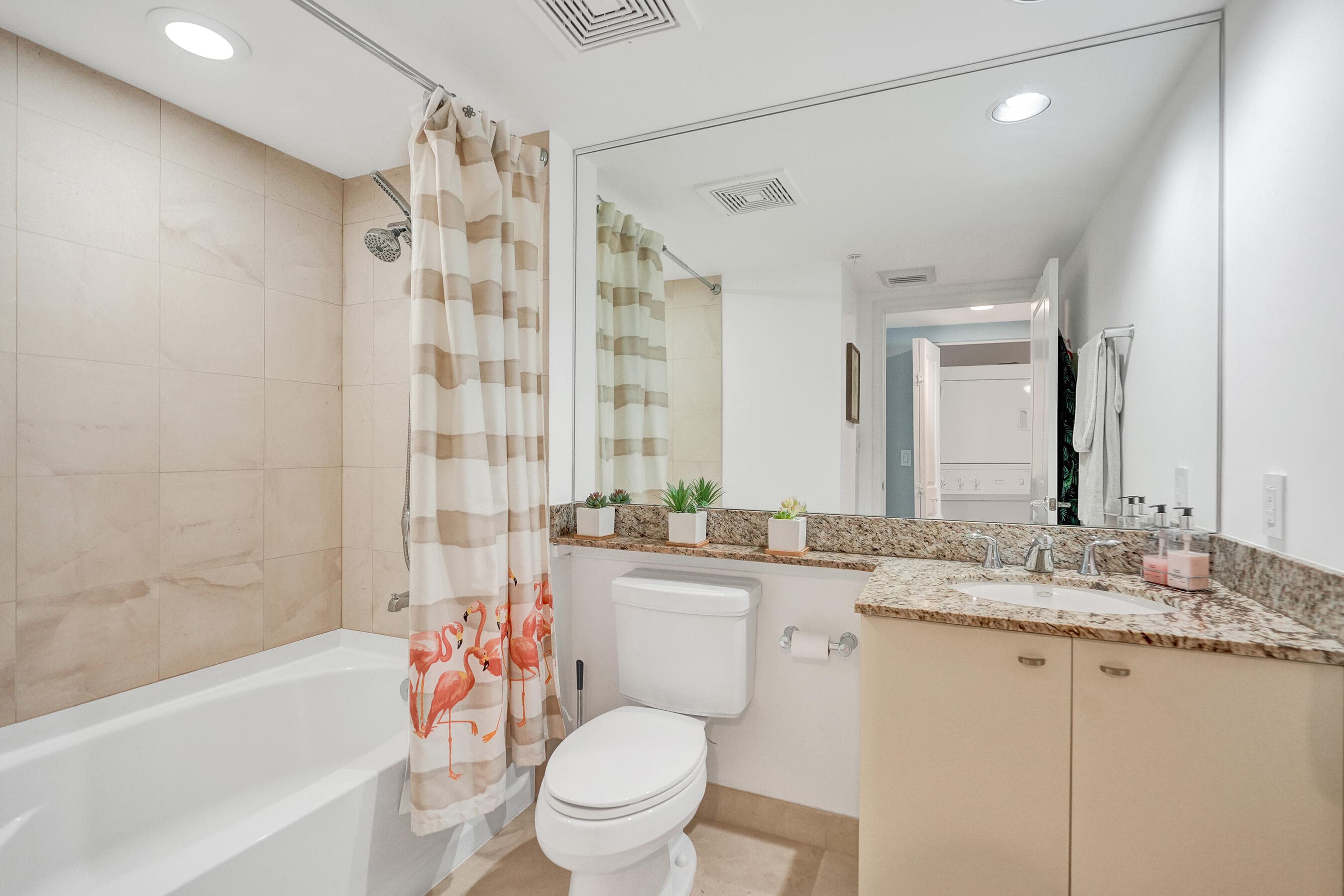 600 W Las Olas Boulevard 1803s, Fort Lauderdale, FL 33312 38