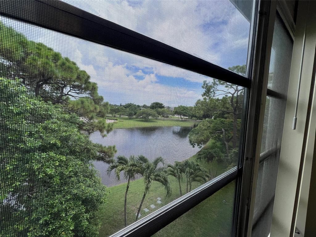 410 Grantham A 410, Deerfield Beach, FL 33442 17