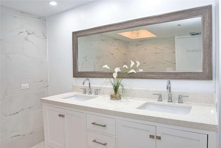 19355 Turnberry Way 3d, Miami, FL 33180 19