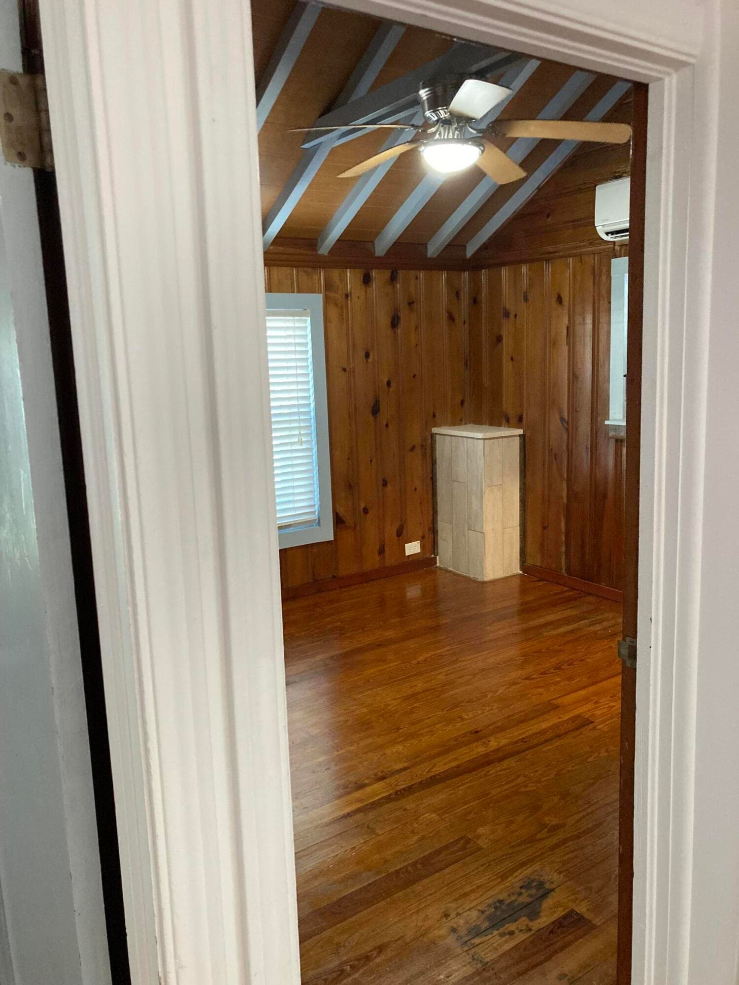 824 35th Street, West Palm Beach, FL 33407 30
