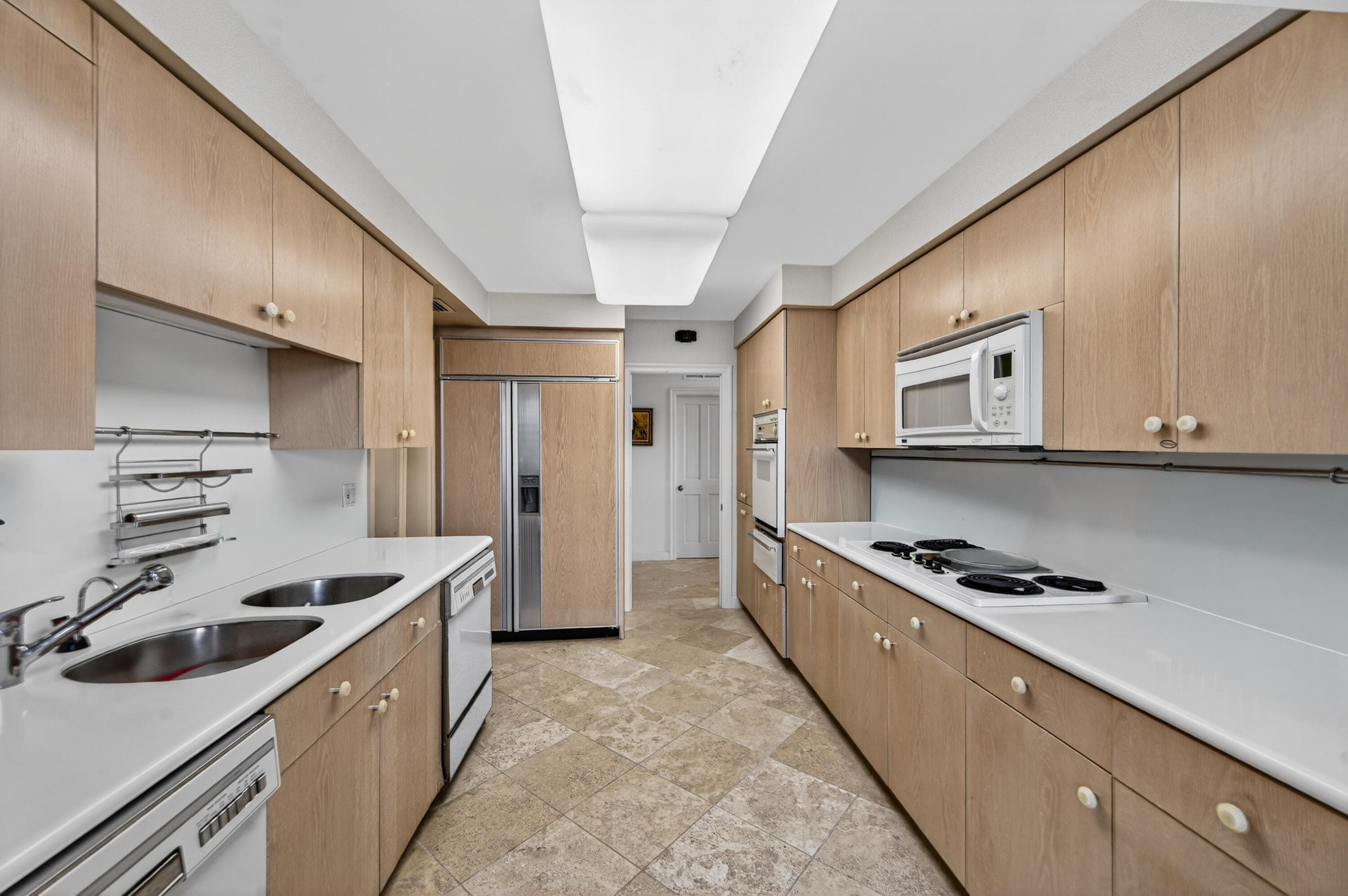 5500 Collins Avenue 302, Miami Beach, FL 33140 10