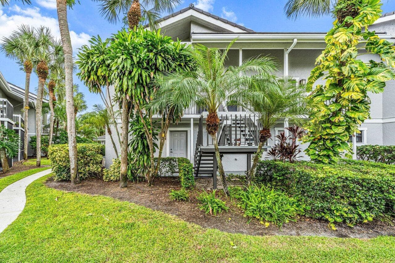 11863 Wimbledon Circle 432, Wellington, FL 33414 15