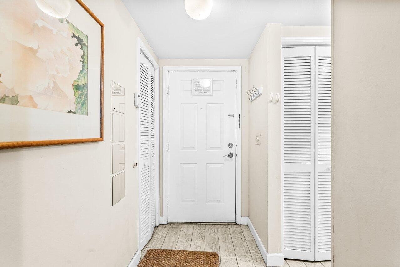 11863 Wimbledon Circle 432, Wellington, FL 33414 21