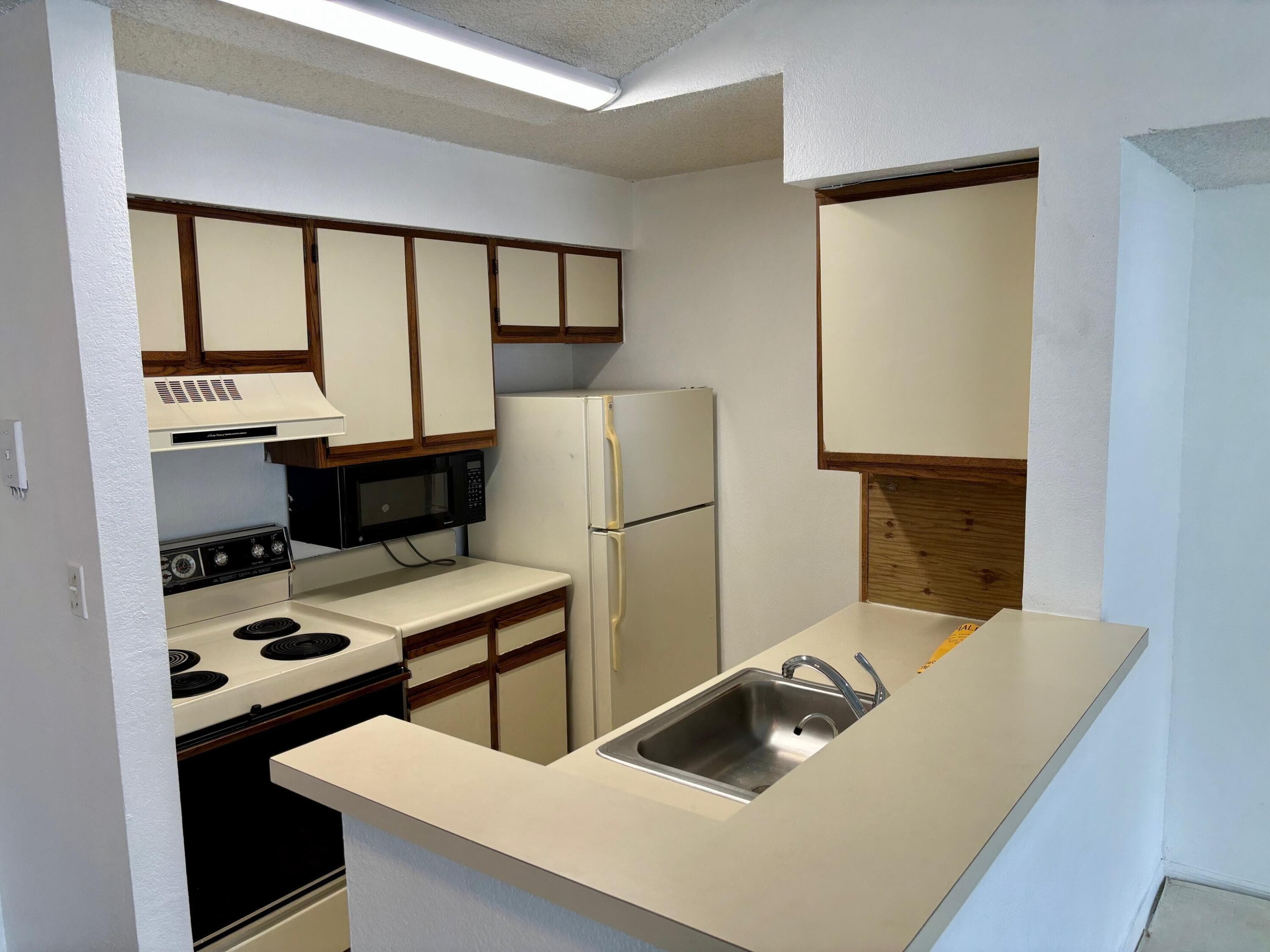 2796 S University Drive 2207, Davie, FL 33328 2