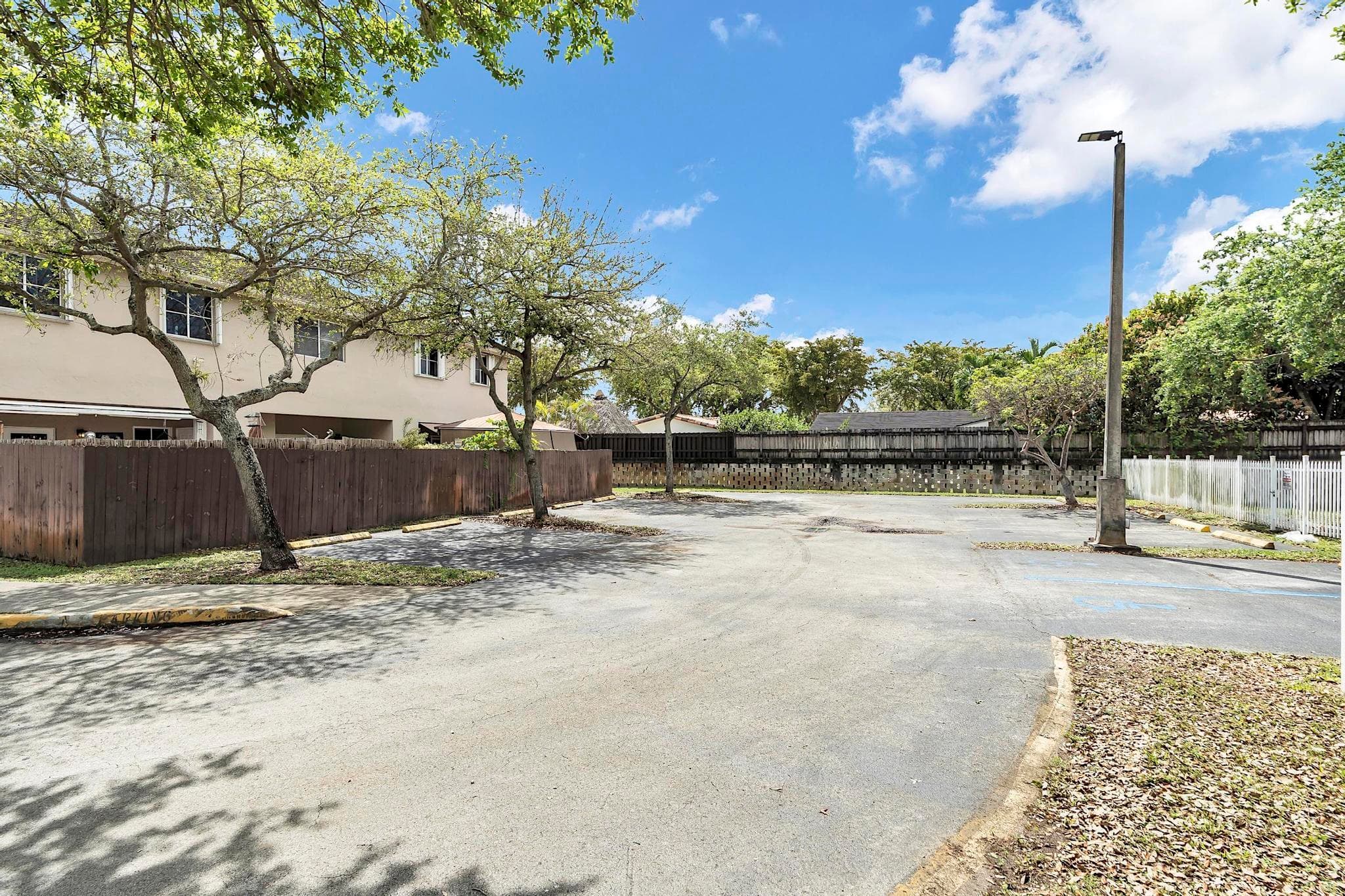 16637 NW 73rd Place, Miami Lakes, FL 33014 41