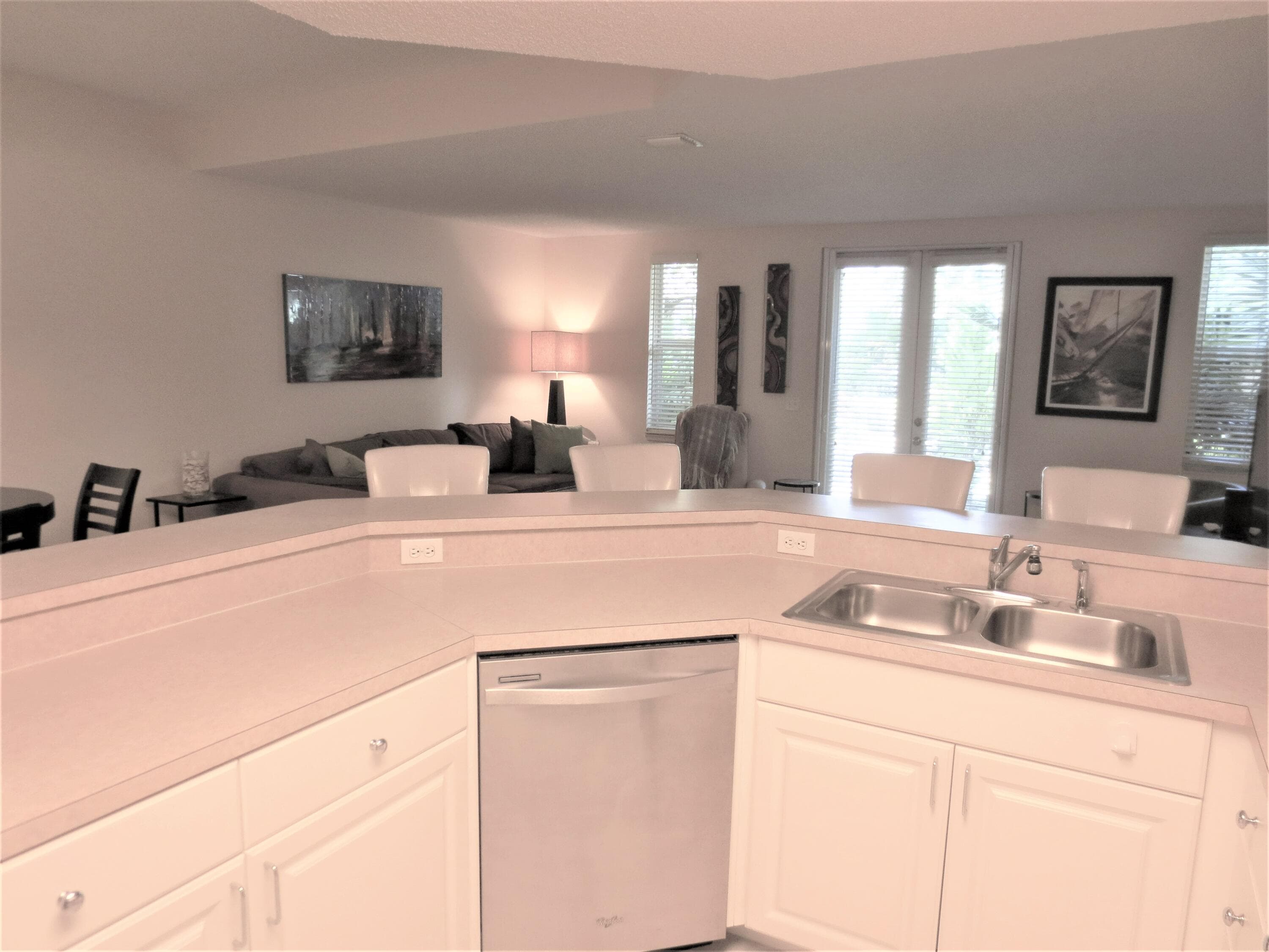 1900 Oceanwalk Lane 104, Lauderdale-By-The-Sea, FL 33062 11