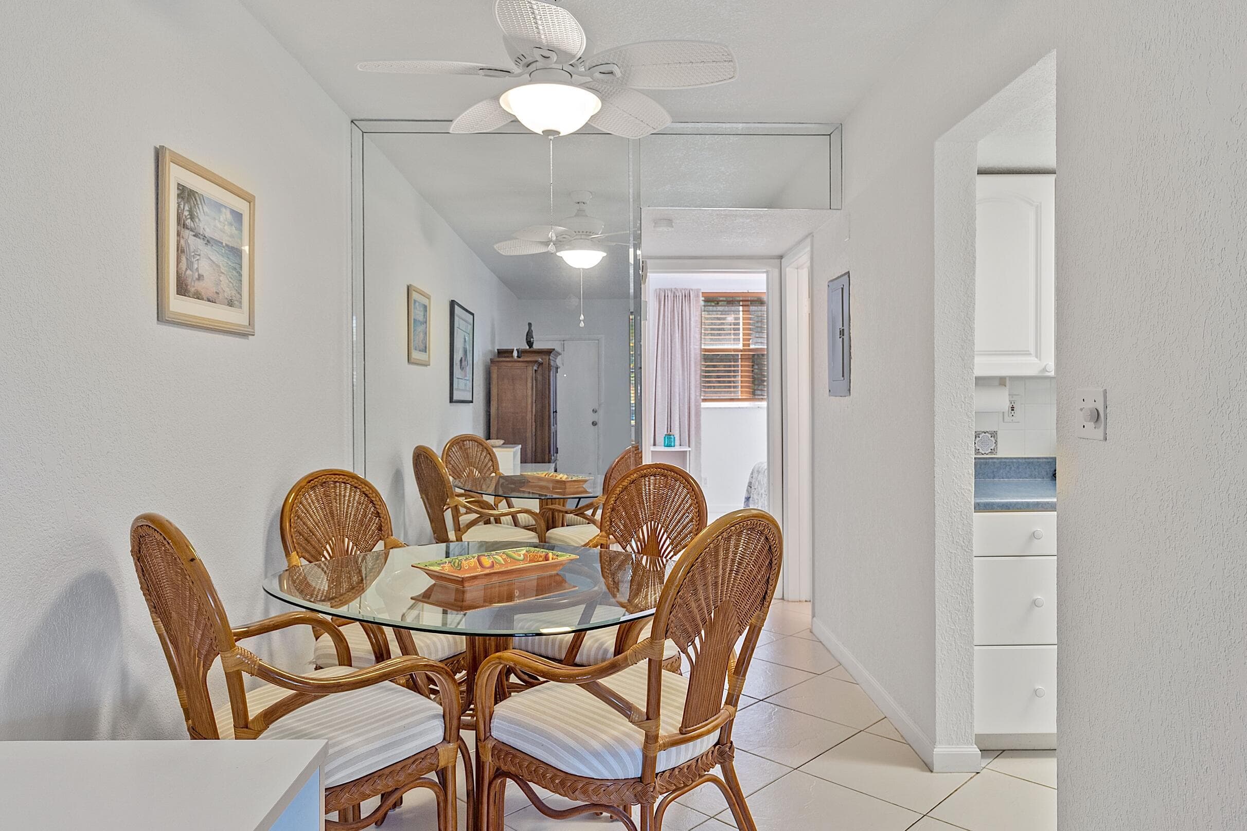 2565 S Ocean Boulevard 208, Palm Beach, FL 33480 7