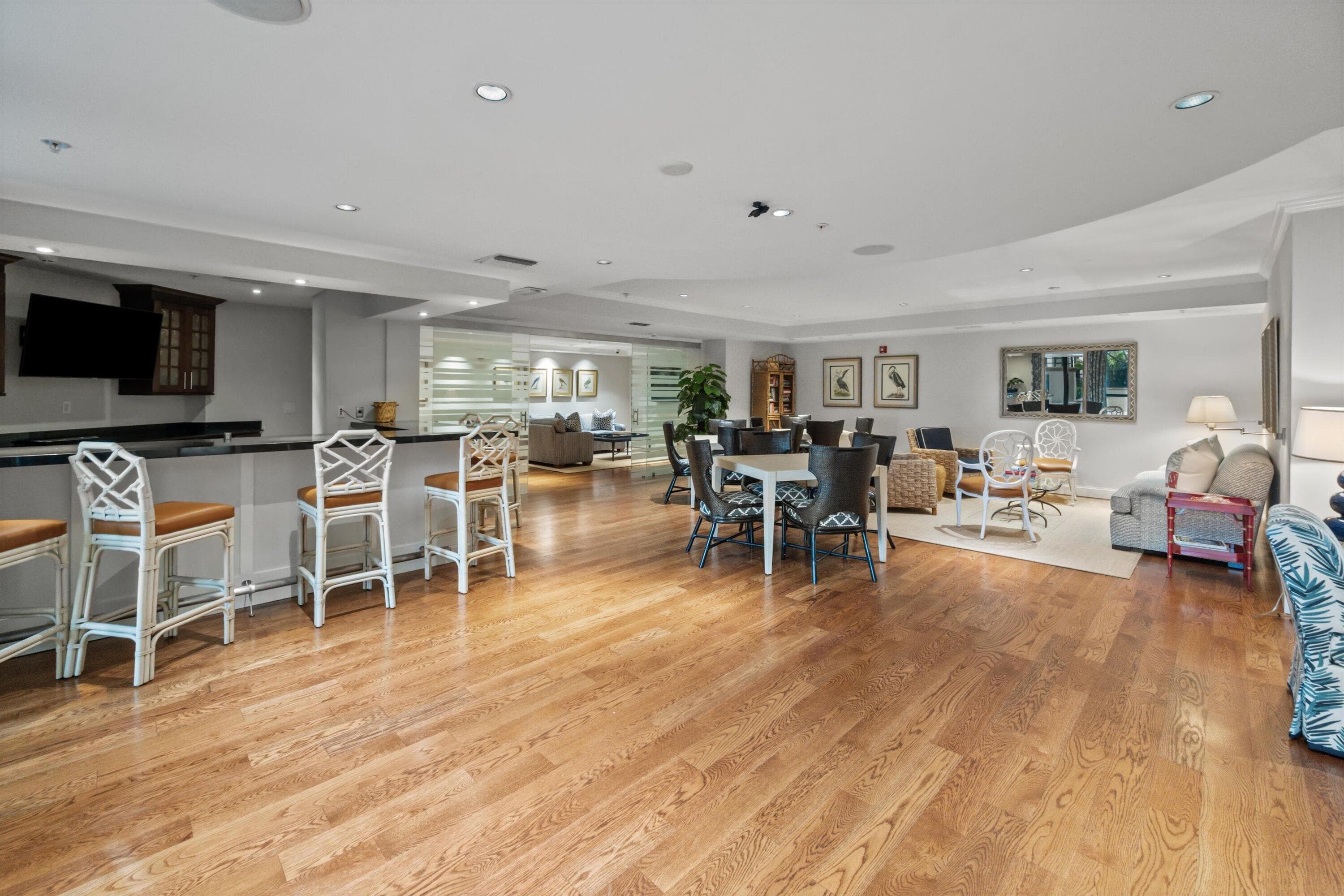 801 S Olive Avenue 615, West Palm Beach, FL 33401 30