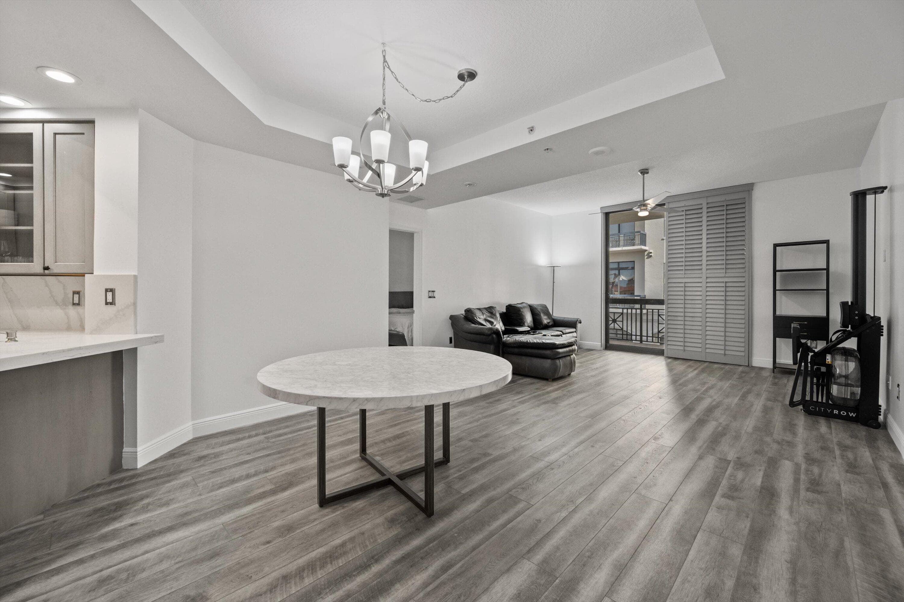 801 S Olive Avenue 615, West Palm Beach, FL 33401 4
