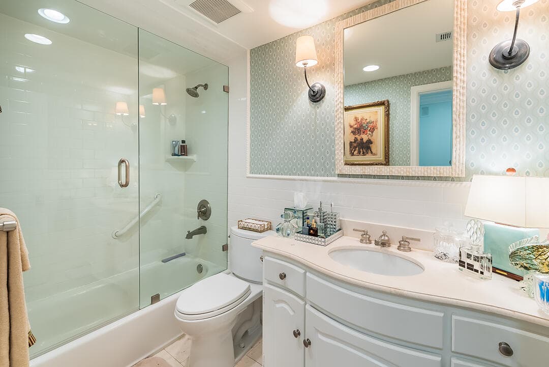 250 Bradley Place 202, Palm Beach, FL 33480 9