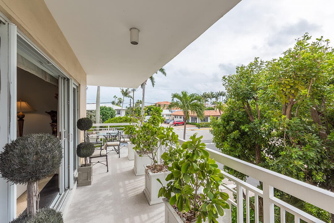 250 Bradley Place 202, Palm Beach, FL 33480 15