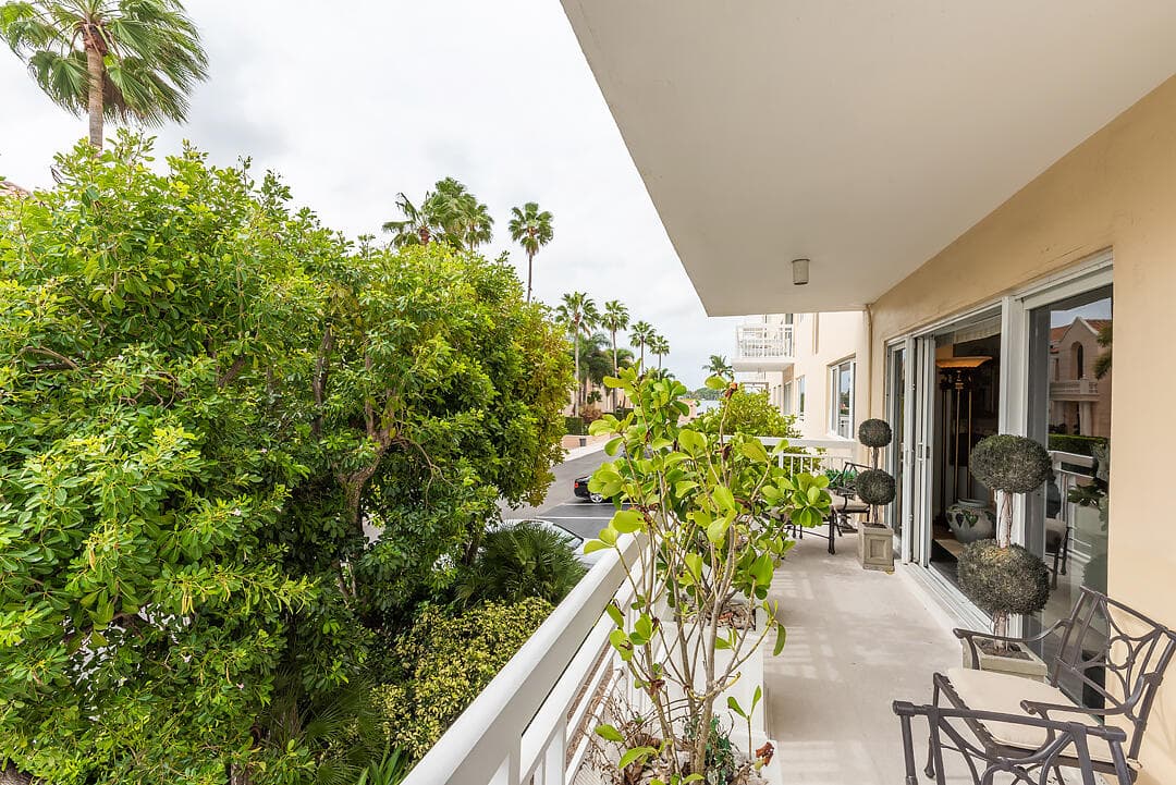 250 Bradley Place 202, Palm Beach, FL 33480 18