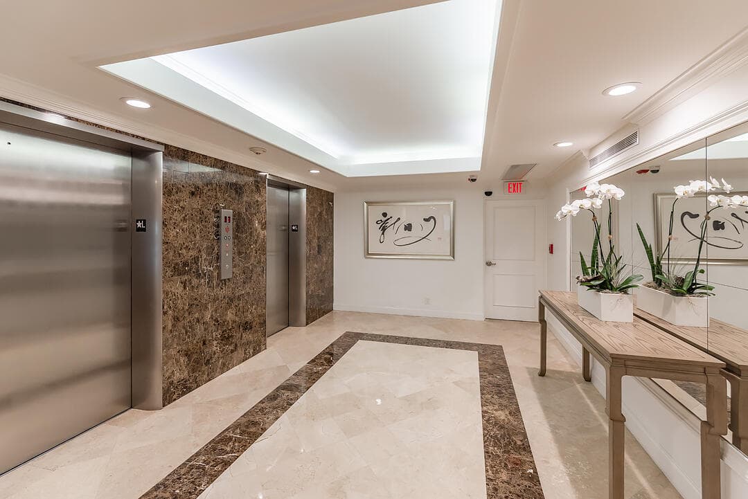 250 Bradley Place 202, Palm Beach, FL 33480 27