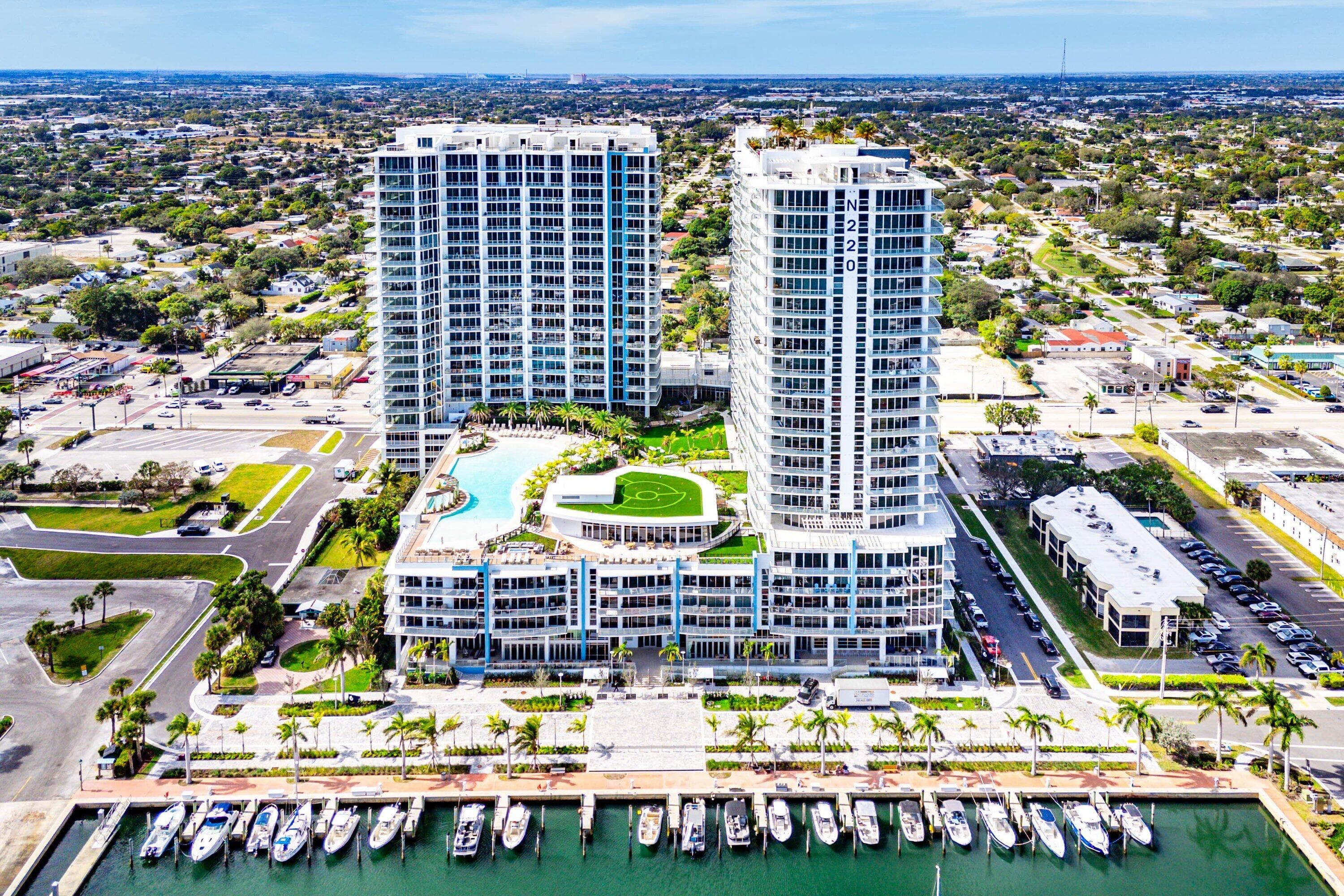 220 Lake Shore Drive 1613, Lake Park, FL 33403 100