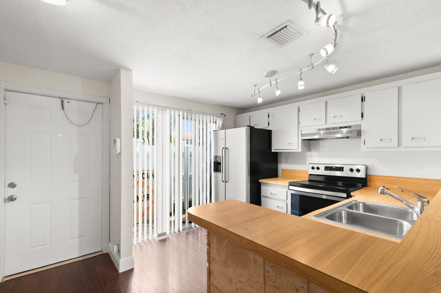 2521 NE 15th Street, Pompano Beach, FL 33062 17