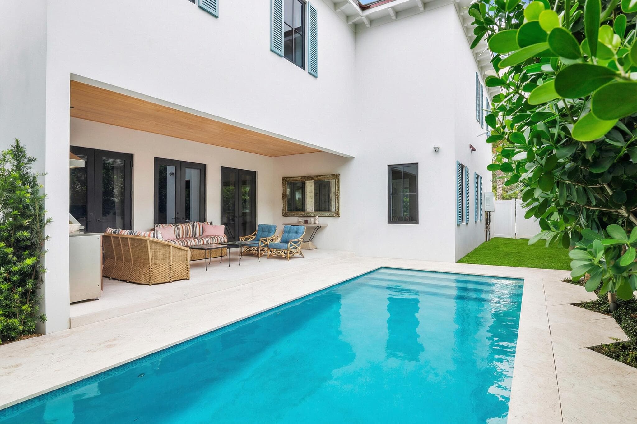 315 Avila Road, West Palm Beach, FL 33405 19