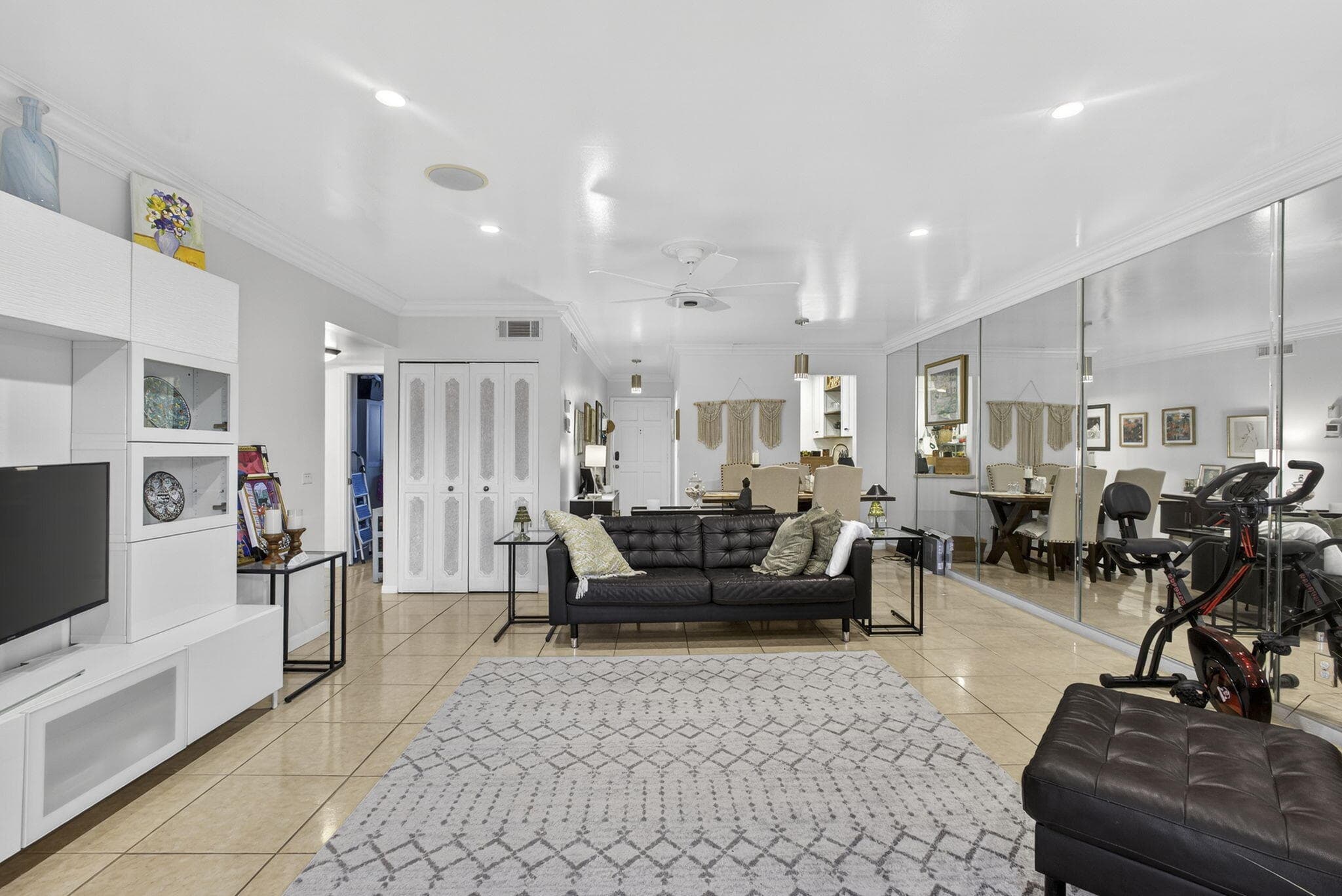 202 Oxford 200, West Palm Beach, FL 33417 9