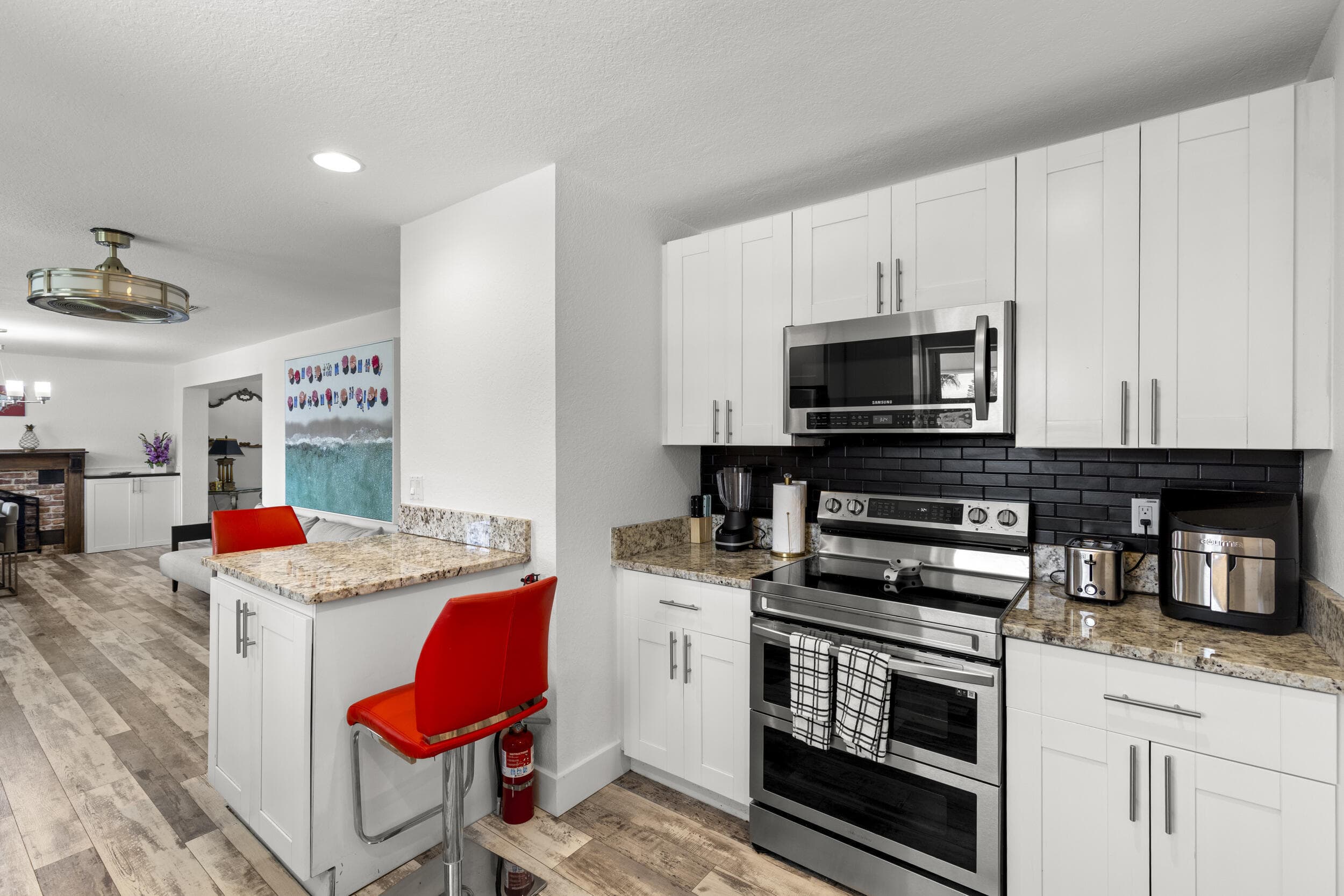 944 Hansen Street, West Palm Beach, FL 33405 12