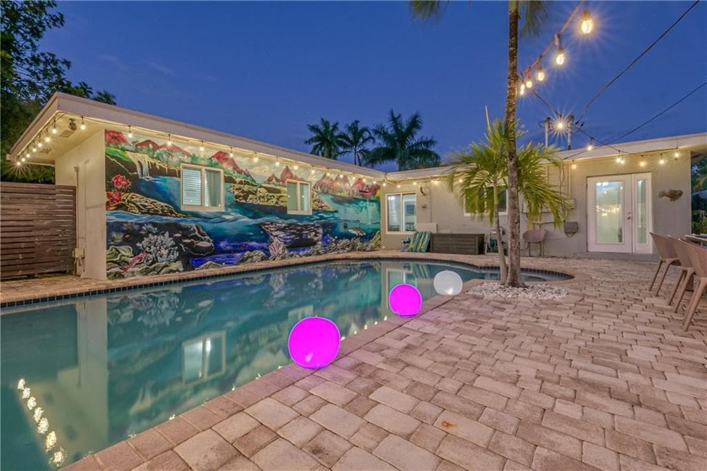 1517 NE 17th Terrace, Fort Lauderdale, FL 33304 32